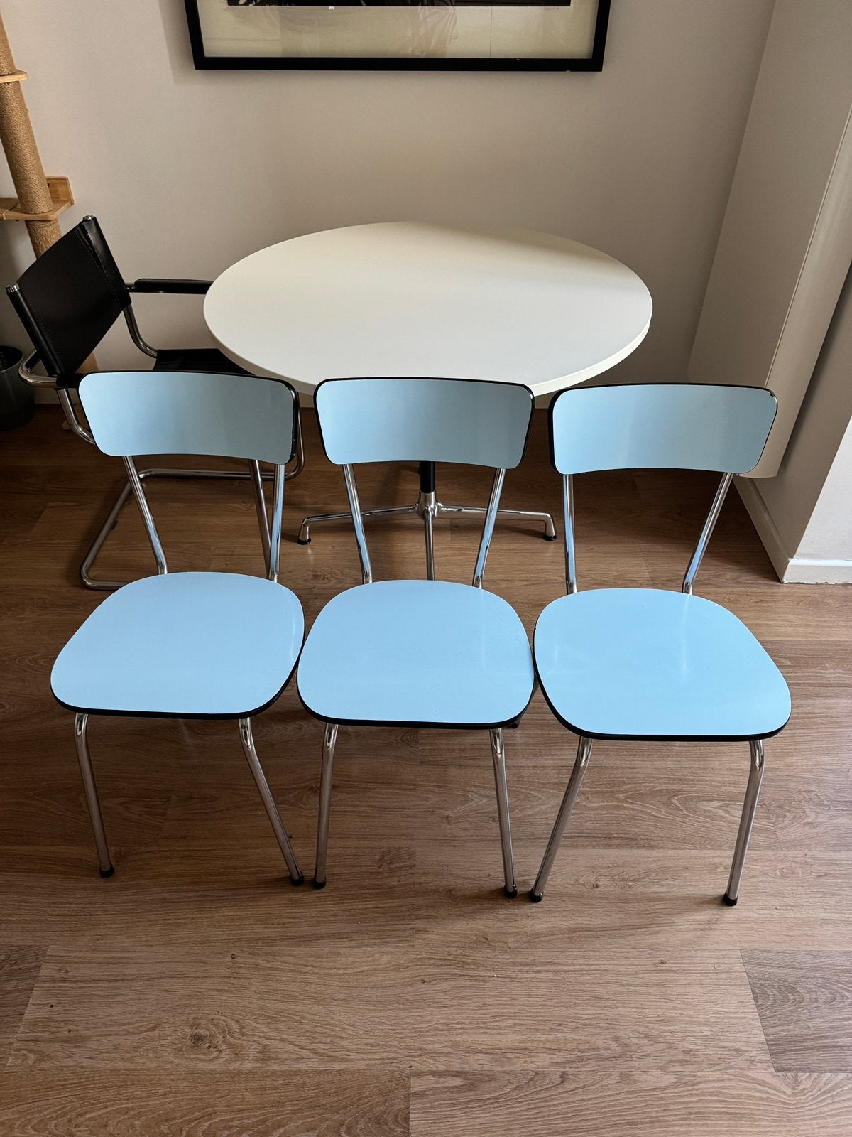 Blue Formica Chairs, Huis en Inrichting, Ophalen, Zo goed als nieuw