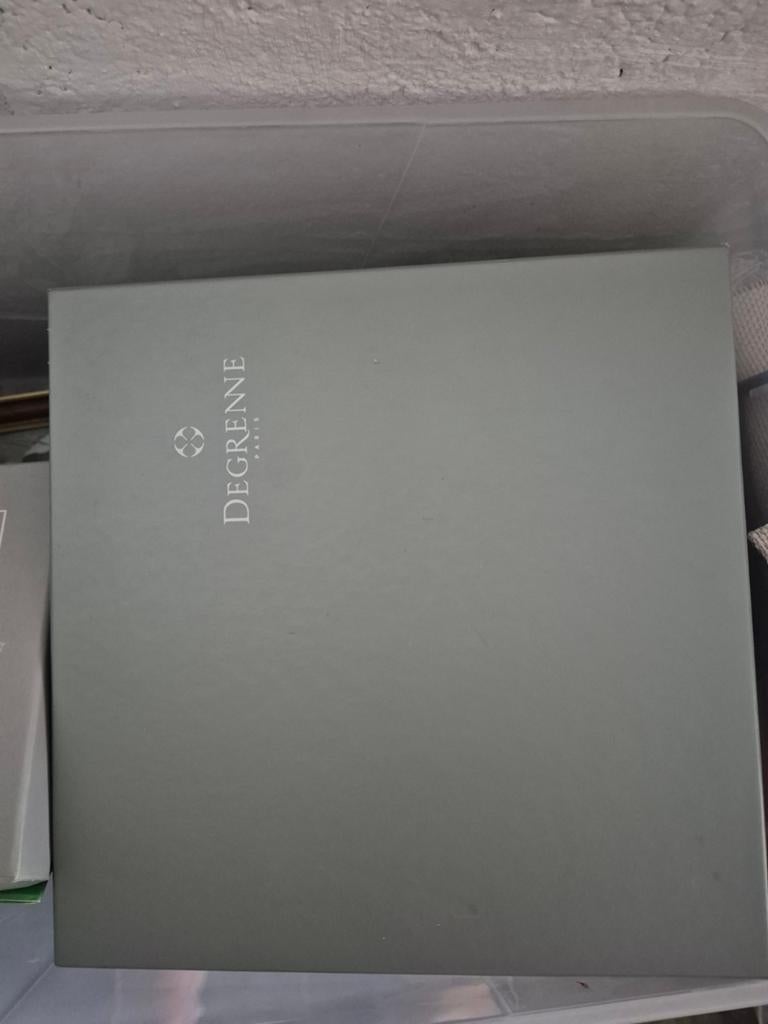 Coffret de couverts de la marque Degrenne, Enlèvement