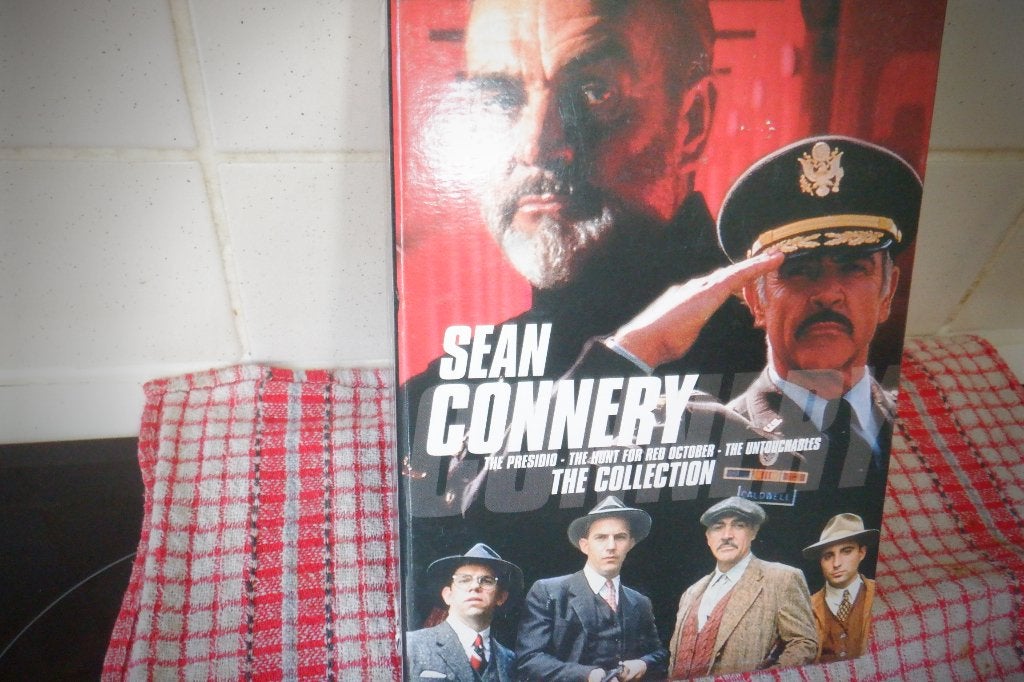 DVD BOX Sean Connery (3-DVD'S), CD & DVD, DVD | Action, Suppléments, Enlèvement ou Envoi, Anglais, Thriller d'action