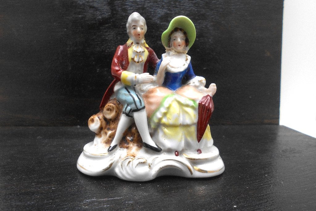ancienne figurine porcelaine couple, Antiquités & Art, Enlèvement ou Envoi
