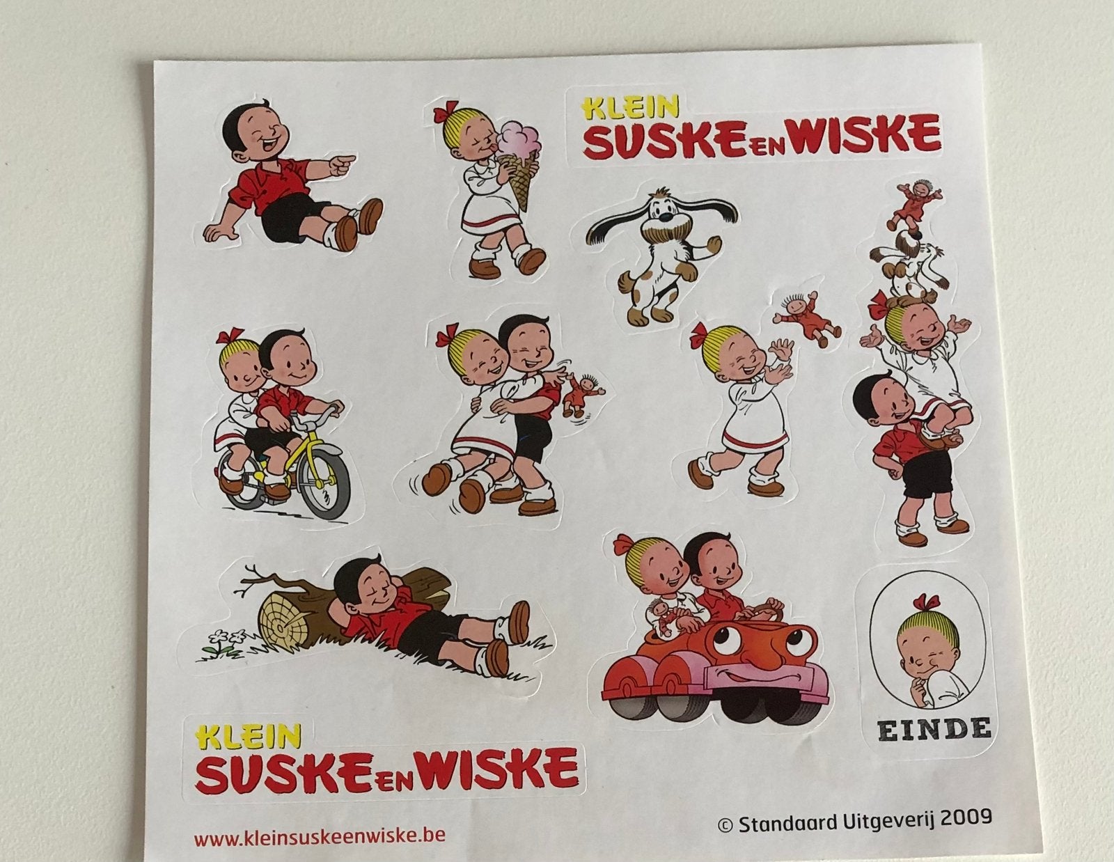 Volledig nieuw stickervel klein Suske en Wiske (2009), Enlèvement ou Envoi, Bob et Bobette, Neuf, Image, Affiche ou Autocollant