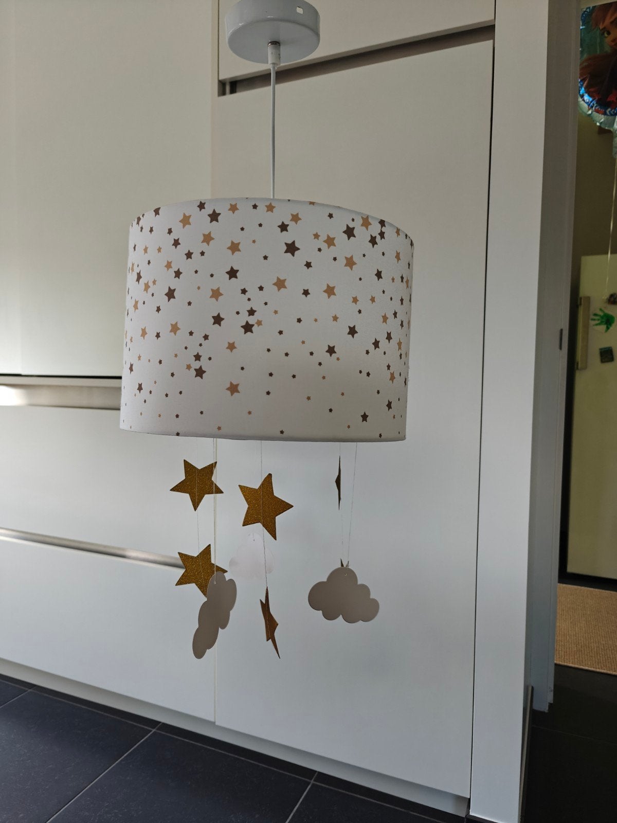 Lamp kinderkamer, Enlèvement