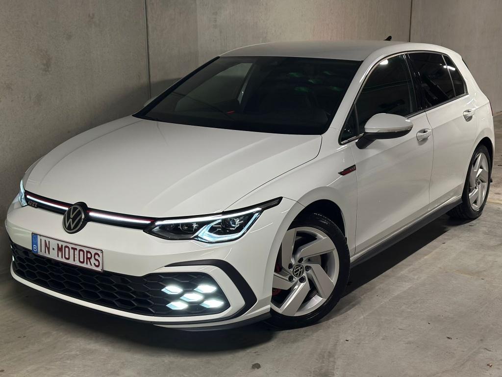 Volkswagen Golf GTI 2.0i |IQ LIGHT |SFEER |CARPLAY|DODEHOEK!, Stof, 4 cilinders, Bedrijf, 5 zetels