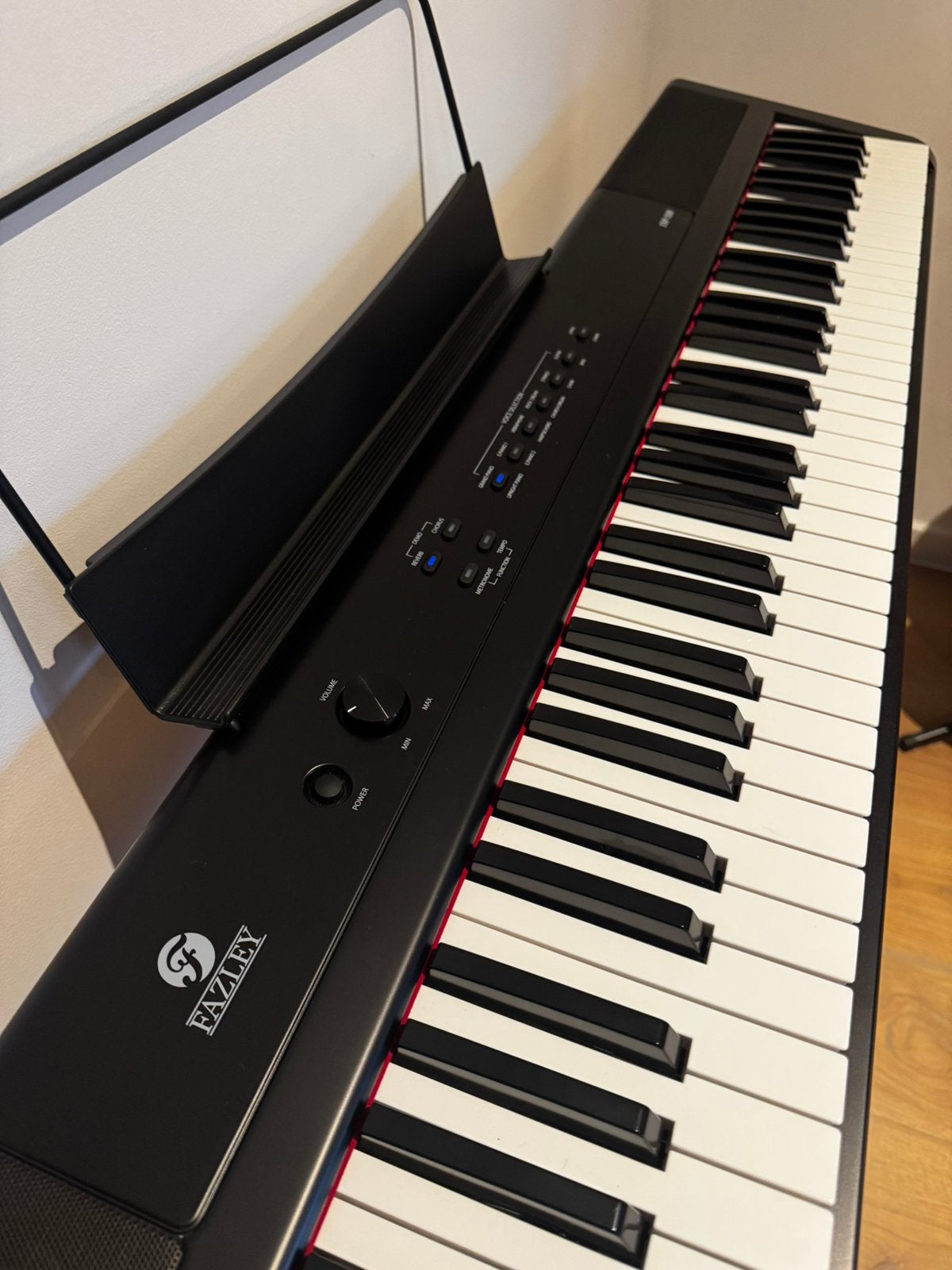 Piano numérique Fazley avec cadre et accessoires comme neuf, Enlèvement, Comme neuf, Noir, Piano