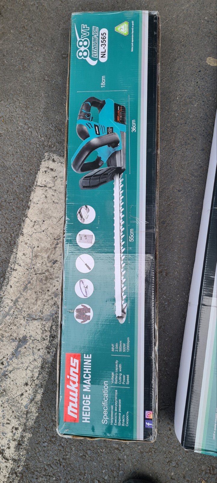 Taille-haie neuf avec deux batteries, Enlèvement