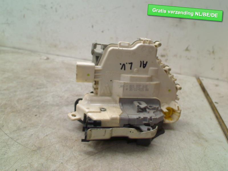 SERRURE DE PORTE AVANT GAUCHE Audi A1 Sportback (8XA / 8XF), Dhr. R. de Gouw, Gauche, Audi, Utilisé