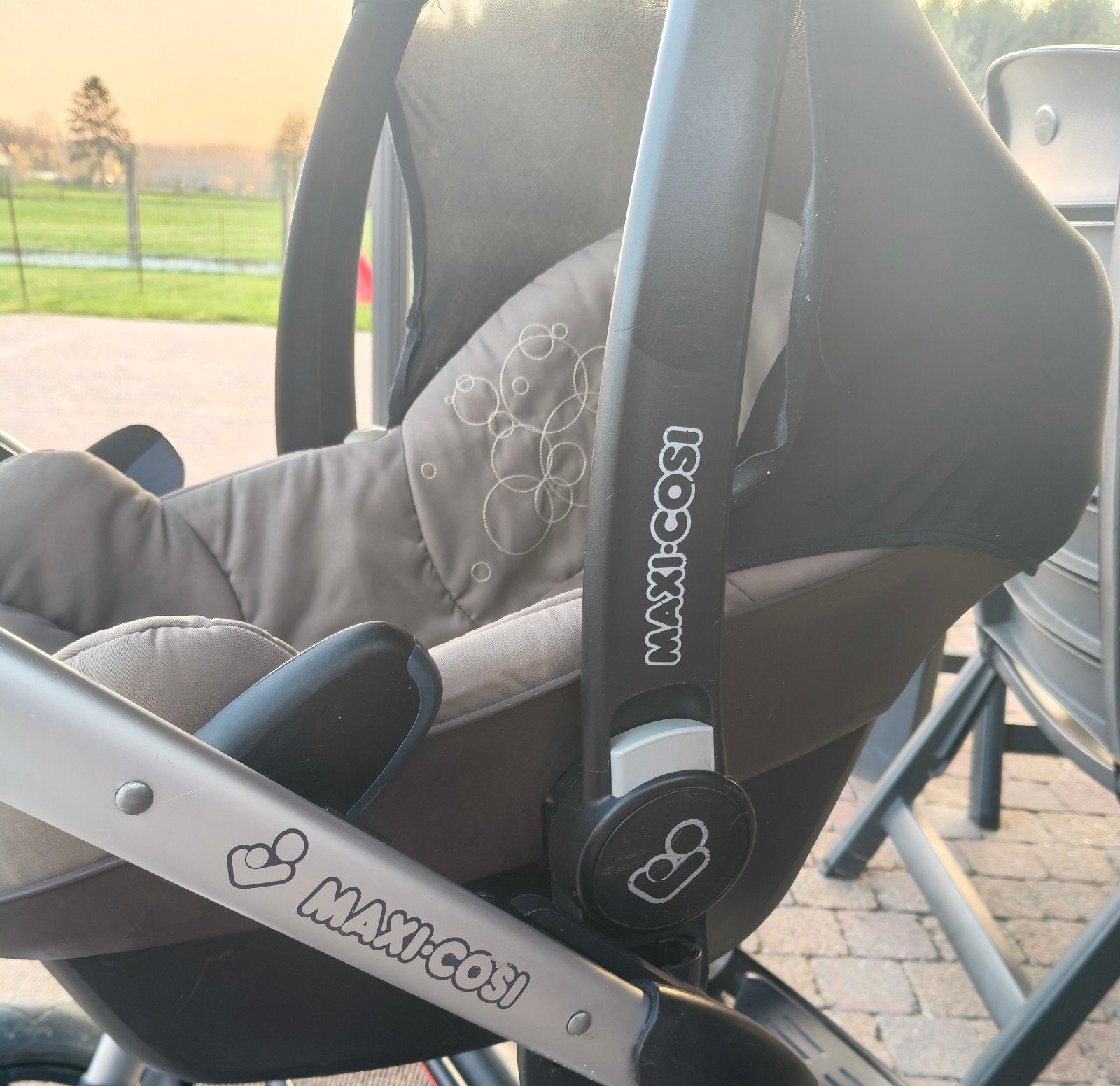 buggy kinderwagen Maxi Cosi 3 in 1, Kinderen en Baby's, Kinderwagens en Combinaties, Ophalen, Gebruikt, Luchtbanden, Combiwagen