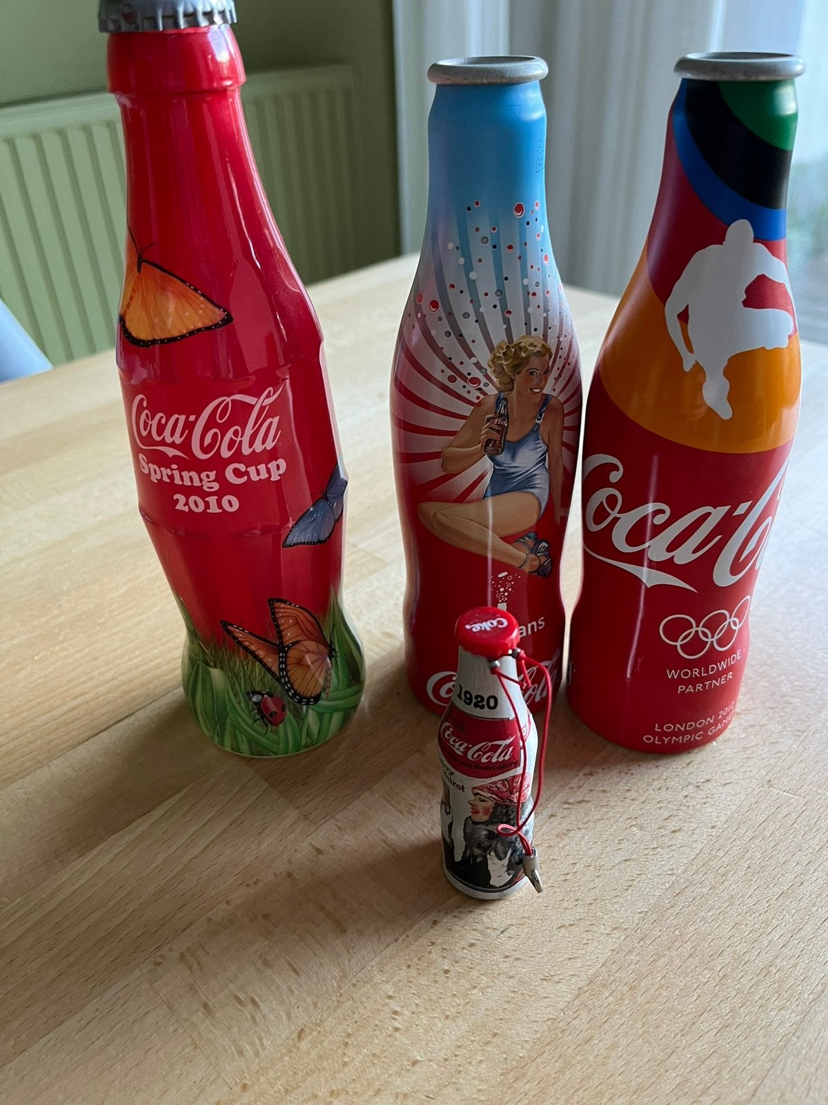 Des bouteilles de coca cola uniques, Enlèvement ou Envoi, Utilisé