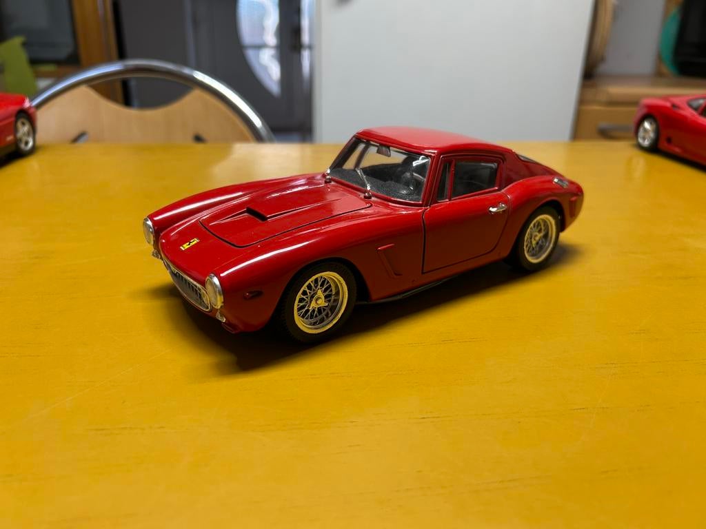 Ferrari 250 gt, Enlèvement, Comme neuf