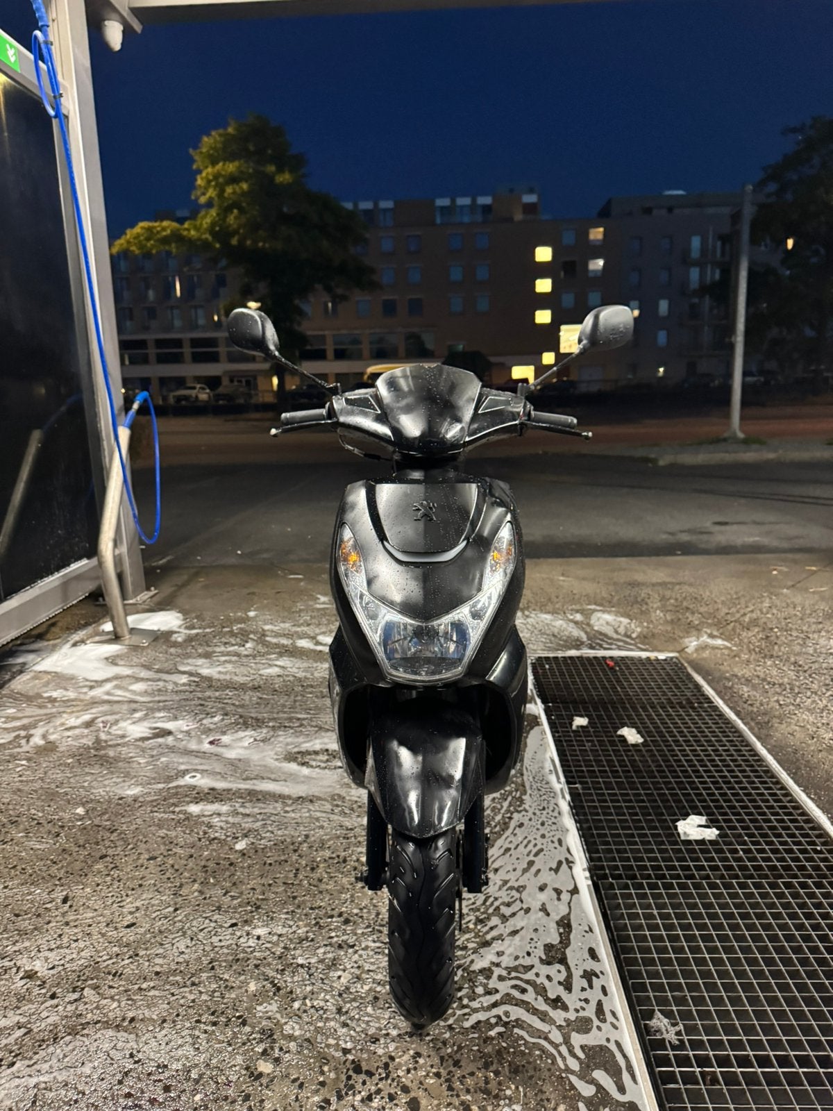 Peugot kisbee, Fietsen en Brommers, Ophalen, Zo goed als nieuw