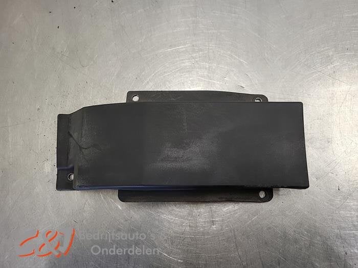 Afdekplaat diversen van een Iveco New Daily, Auto-onderdelen, Gebruikt, -, Overige automerken, -