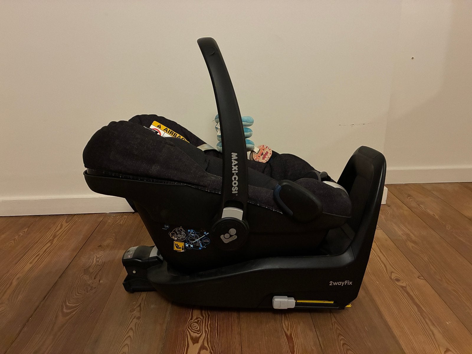 Siège auto bébé Maxi-Cosi + Base Isofix 2wayFix, Kinderen en Baby's, Ophalen, Zo goed als nieuw, Maxi-Cosi, Isofix