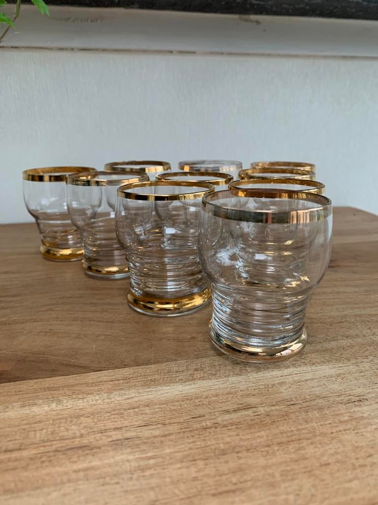 Glazen met gouden randjes, Ophalen, Zo goed als nieuw