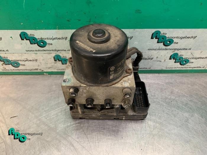 ABS Pomp van een Volkswagen Golf (Golf 97-), Gebruikt, -, Volkswagen, -