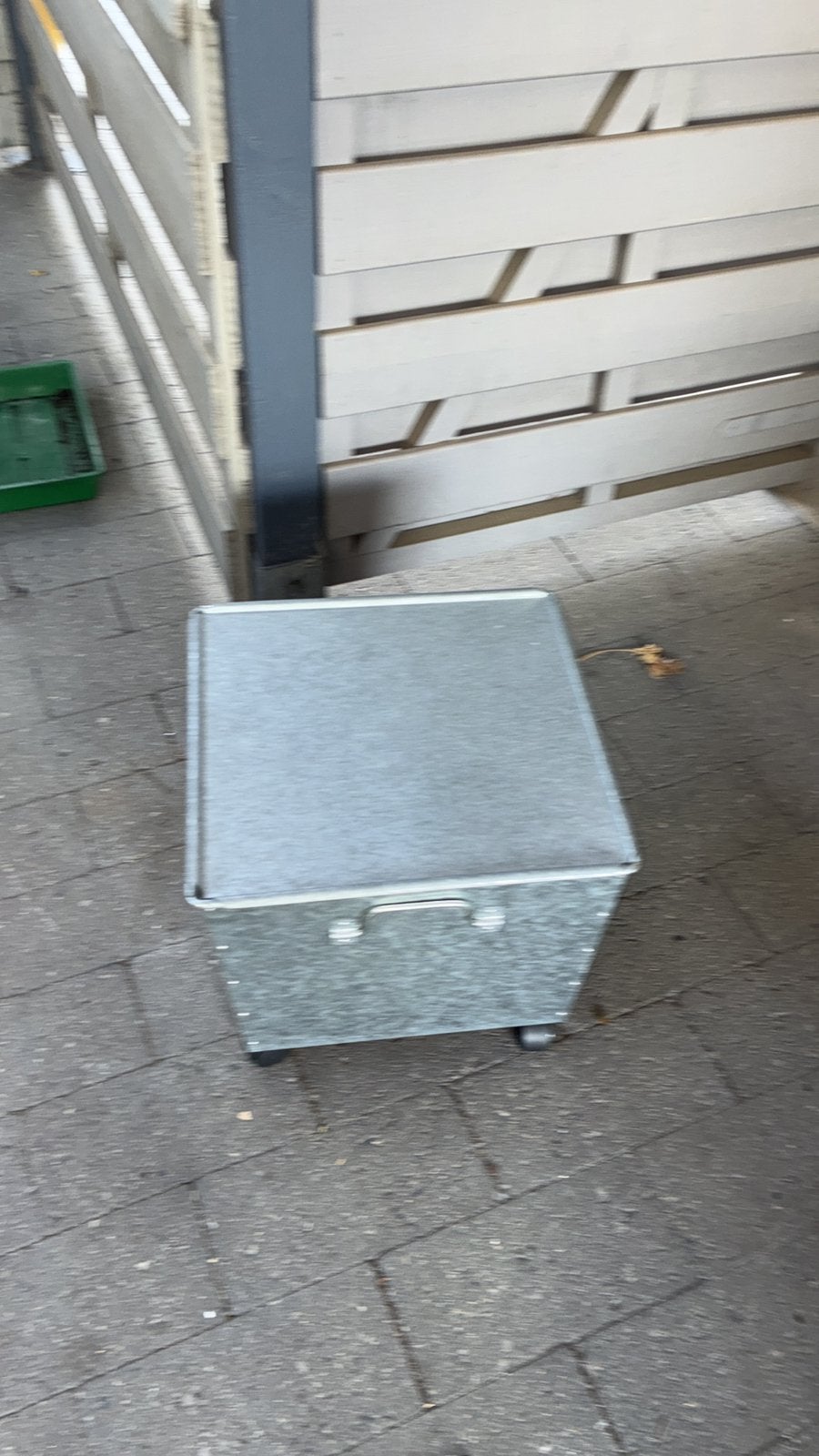 Opberg bak, Ophalen, Zo goed als nieuw