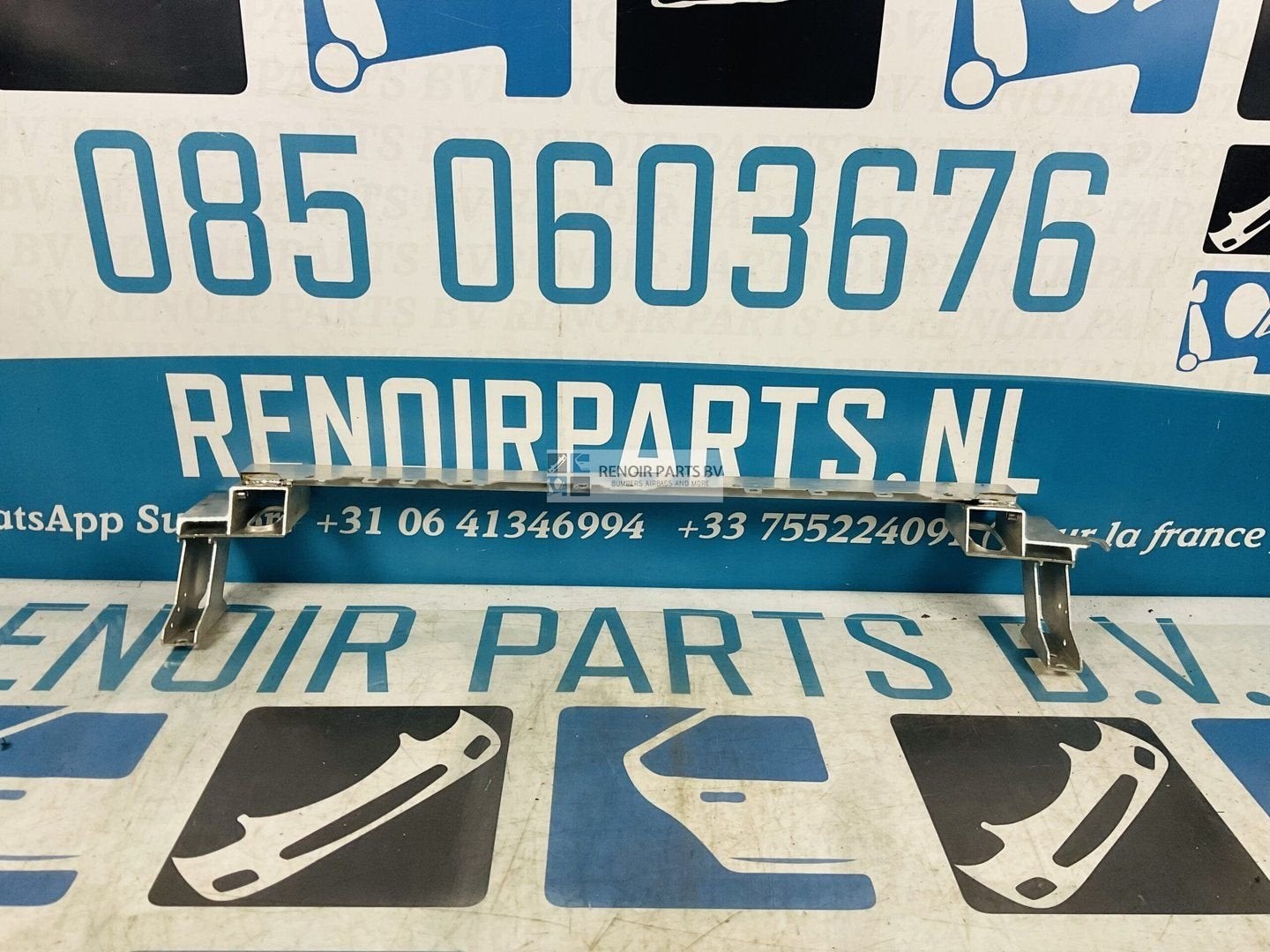 Radiateur Balk Mercedes W177 W247 A1776204500 Bumperbalk 2-S, -, Utilisé, Avant, -