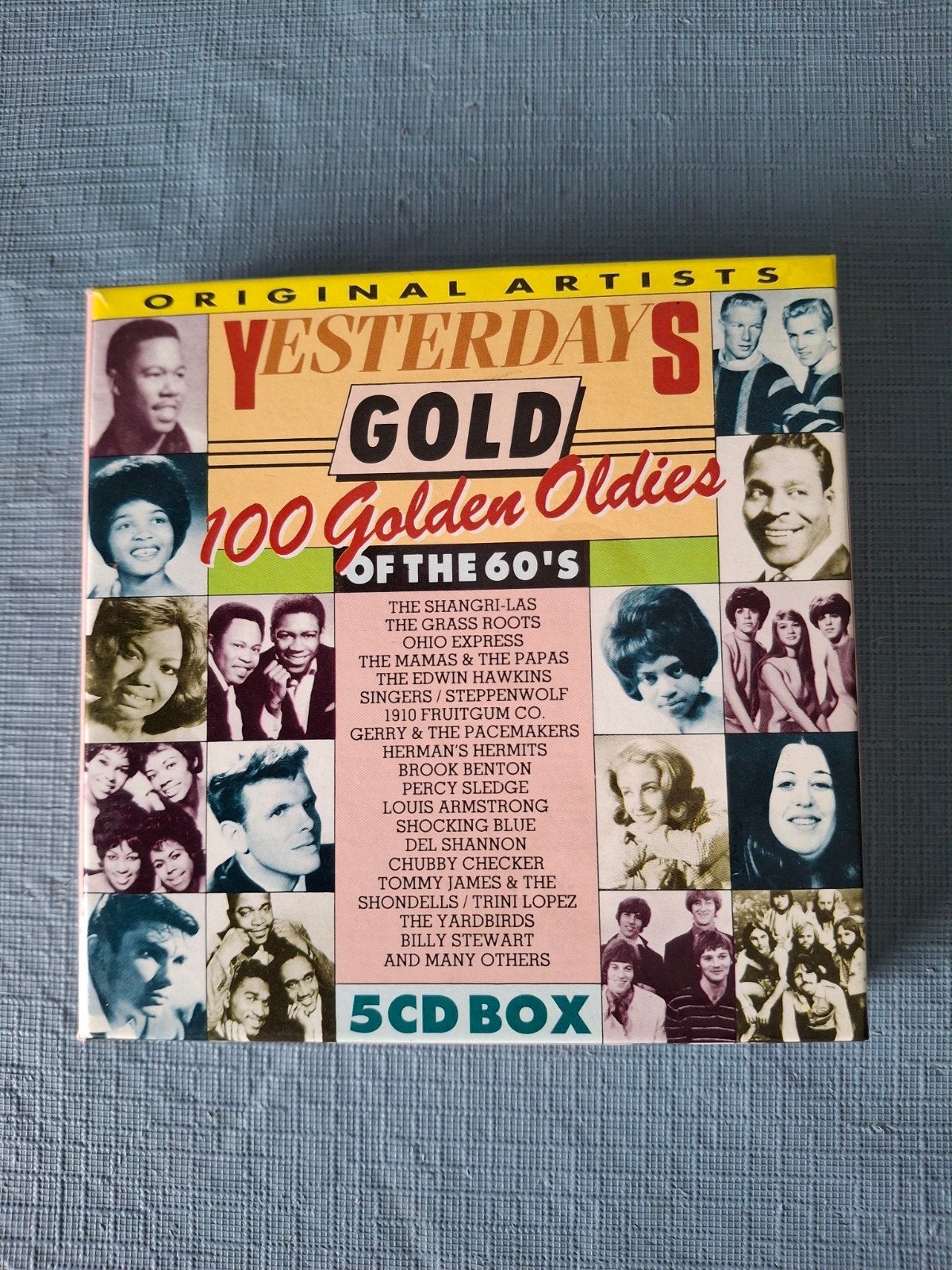Coffret de 5 CD Yesterdays Gold 100 Golden Oldies des années, Enlèvement ou Envoi
