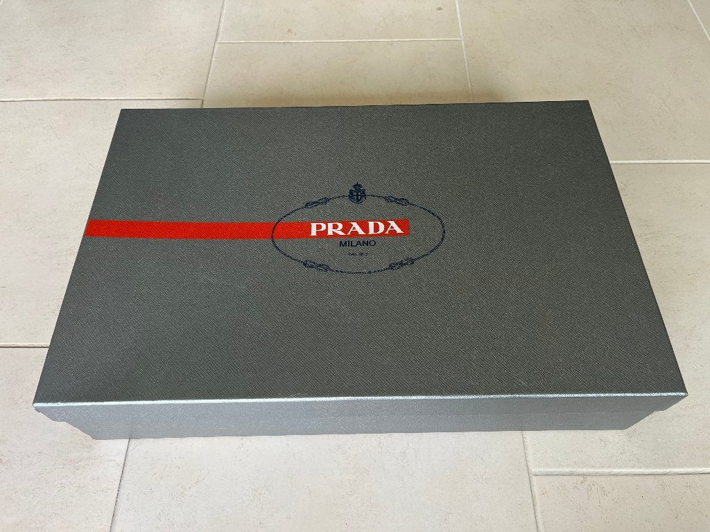 Bottes Hautes Cuir PRADA (37,5) -Full Set avec Boîte&Dustbag, Vêtements | Femmes, Chaussures, Comme neuf, Bottes hautes, Noir