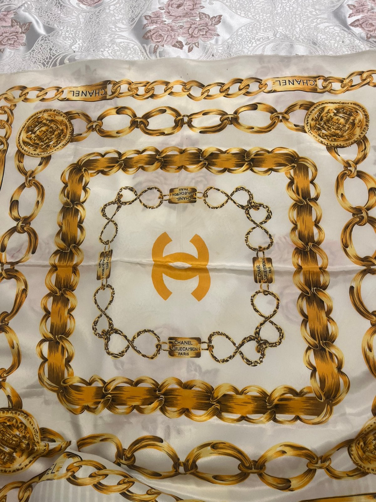 Chanel sjaal, Ophalen of Verzenden, Zo goed als nieuw