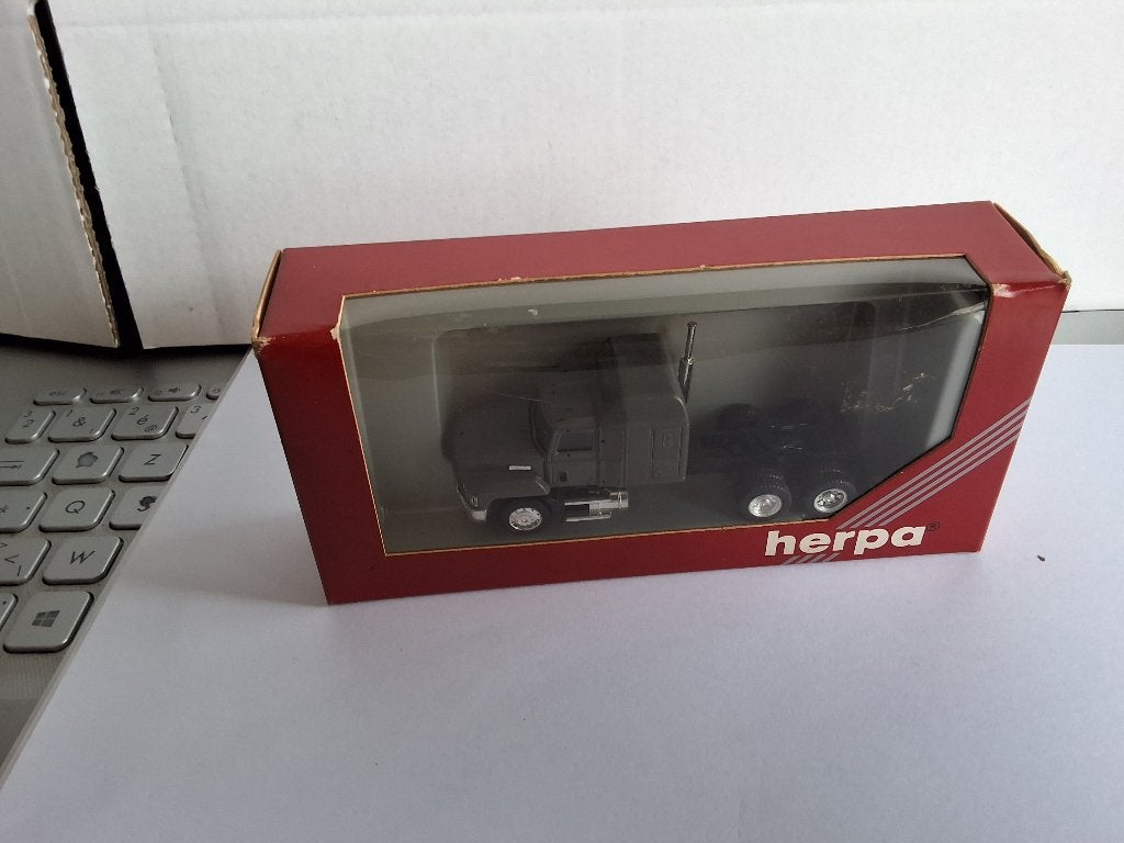 camion HO 1:87 herpa, Hobby & Loisirs créatifs, Enlèvement ou Envoi, Comme neuf, Bus ou Camion, Herpa