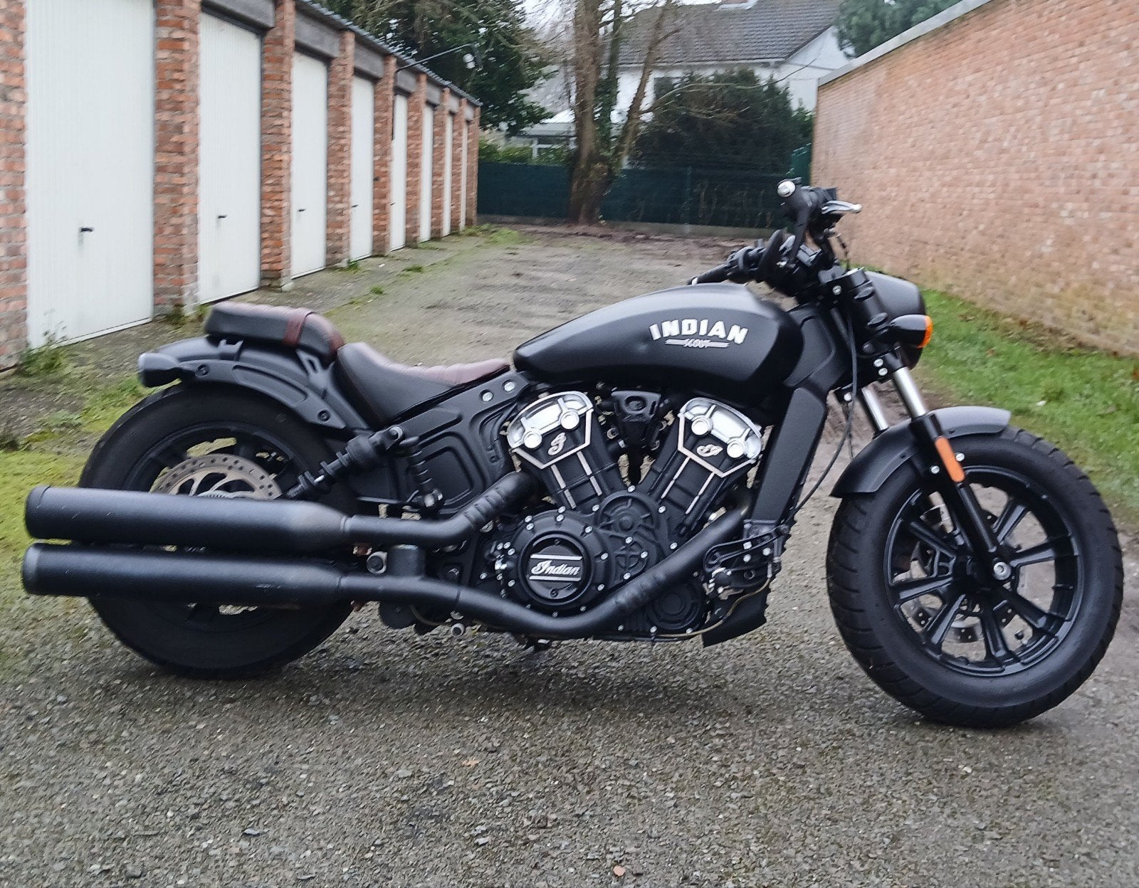 Indian scout bobber 2019 black smoke, Motoren, 2 cilinders, Occasion, Particulier, Meer dan 35 kW