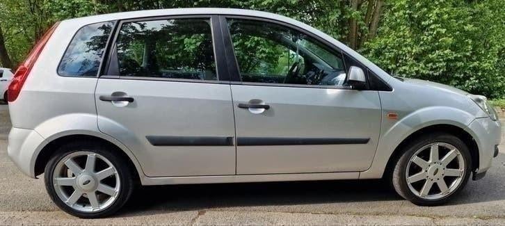 Ford fiesta 2006 benzine 1.4 met 167000 GEKEURD voor verkoop, Auto's, Ford, Handgeschakeld, 5 deurs, Particulier, 59 kW