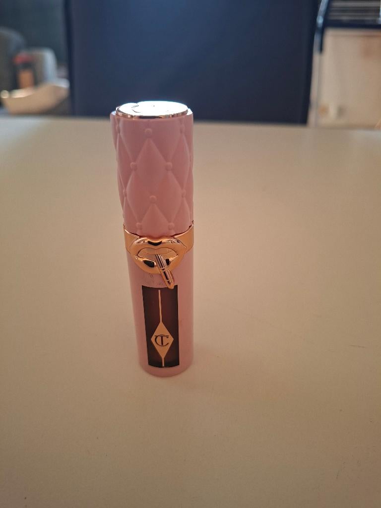 Charlotte Tilbury lipgloss Big Lip Plumbgasm, Lippen, Ophalen of Verzenden, Zo goed als nieuw, Make-up