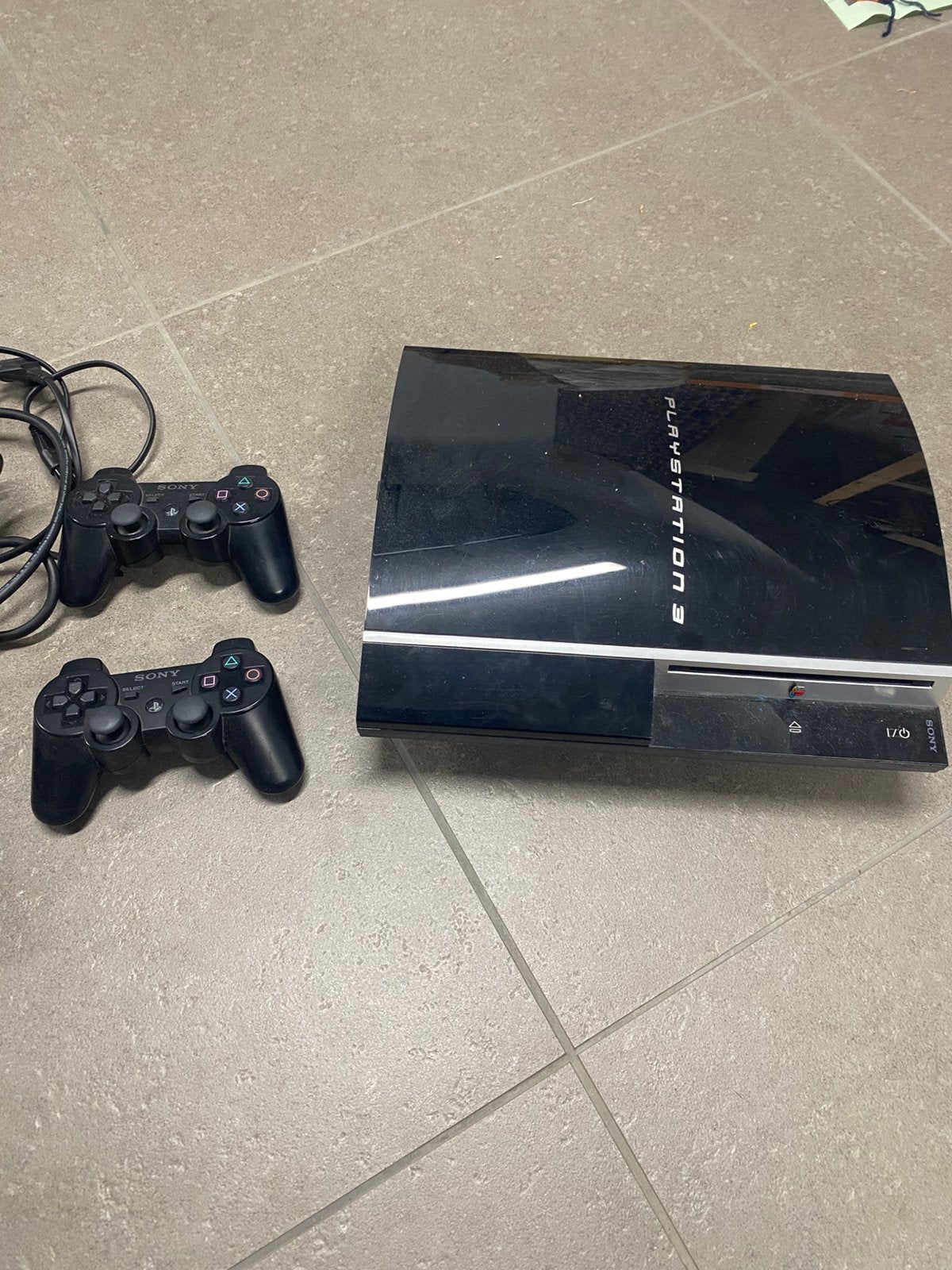 Playstation 3, 2 controllers, drum & guitar hero + 15 games, Phat, Enlèvement, Avec 2 manettes, Avec jeux