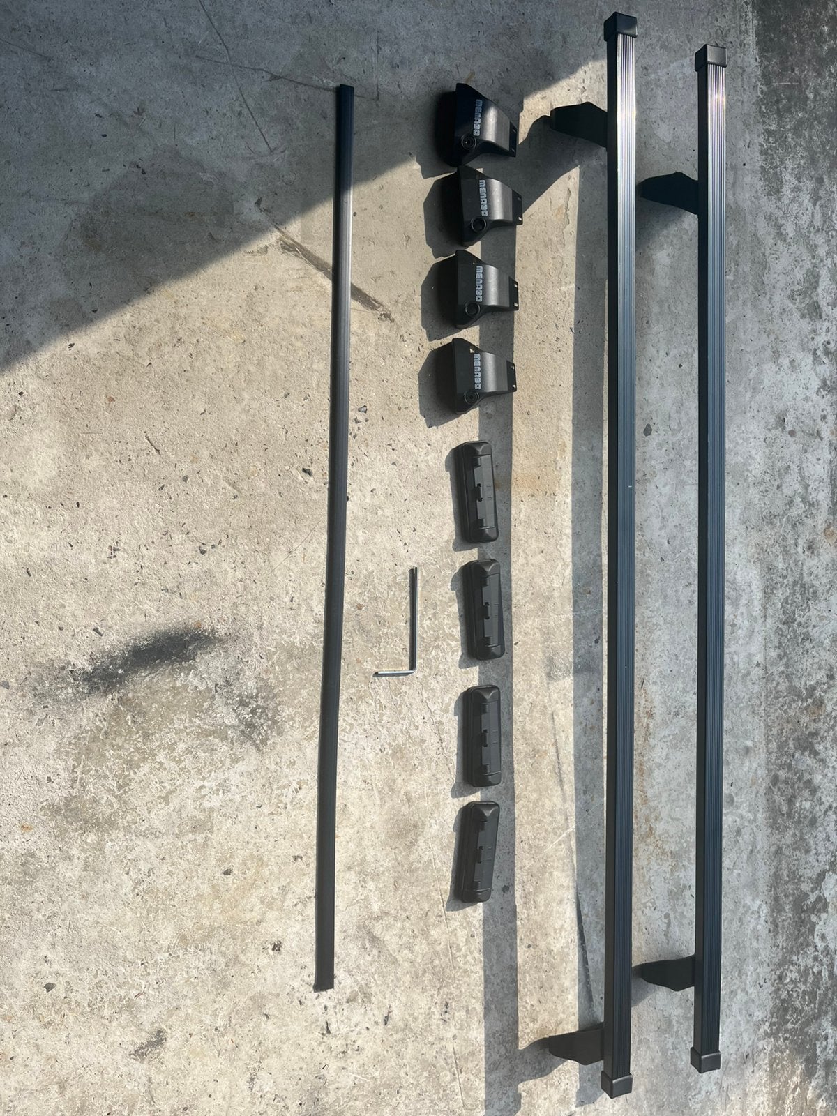 Dakdragers Menano zwart aluminium, Autos : Divers, Porte-bagages, Enlèvement, Comme neuf