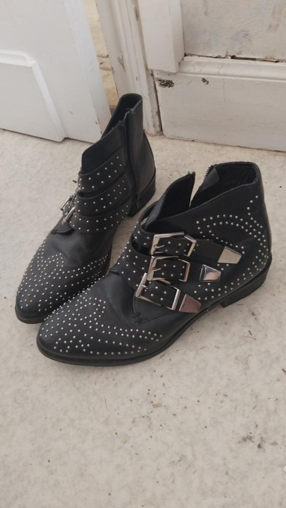 Ankle boots, Ophalen