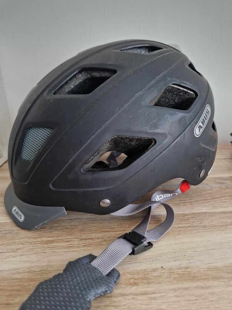 Casque de vélo ABUS — Casque de ville noir mat | Quality Bra, Enlèvement