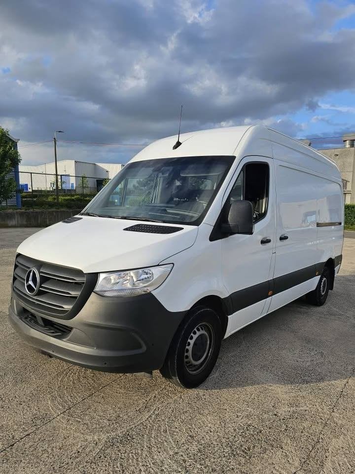 Mercedes Sprinter 2020 boîte auto L2H2, Autos, Camionnettes & Utilitaires, Euro 6, Mercedes-Benz, Diesel, Automatique
