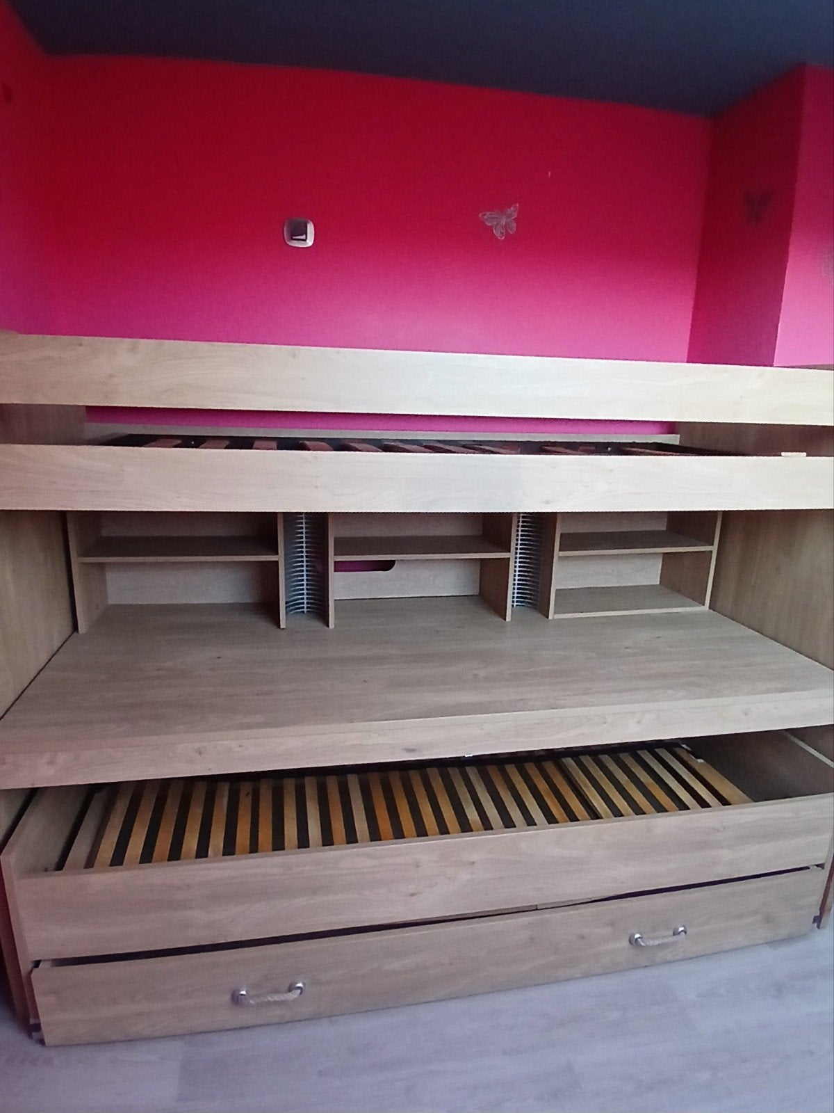 Stapelbed + bureau + kastruimte, Ophalen, Zo goed als nieuw, Stapelbed