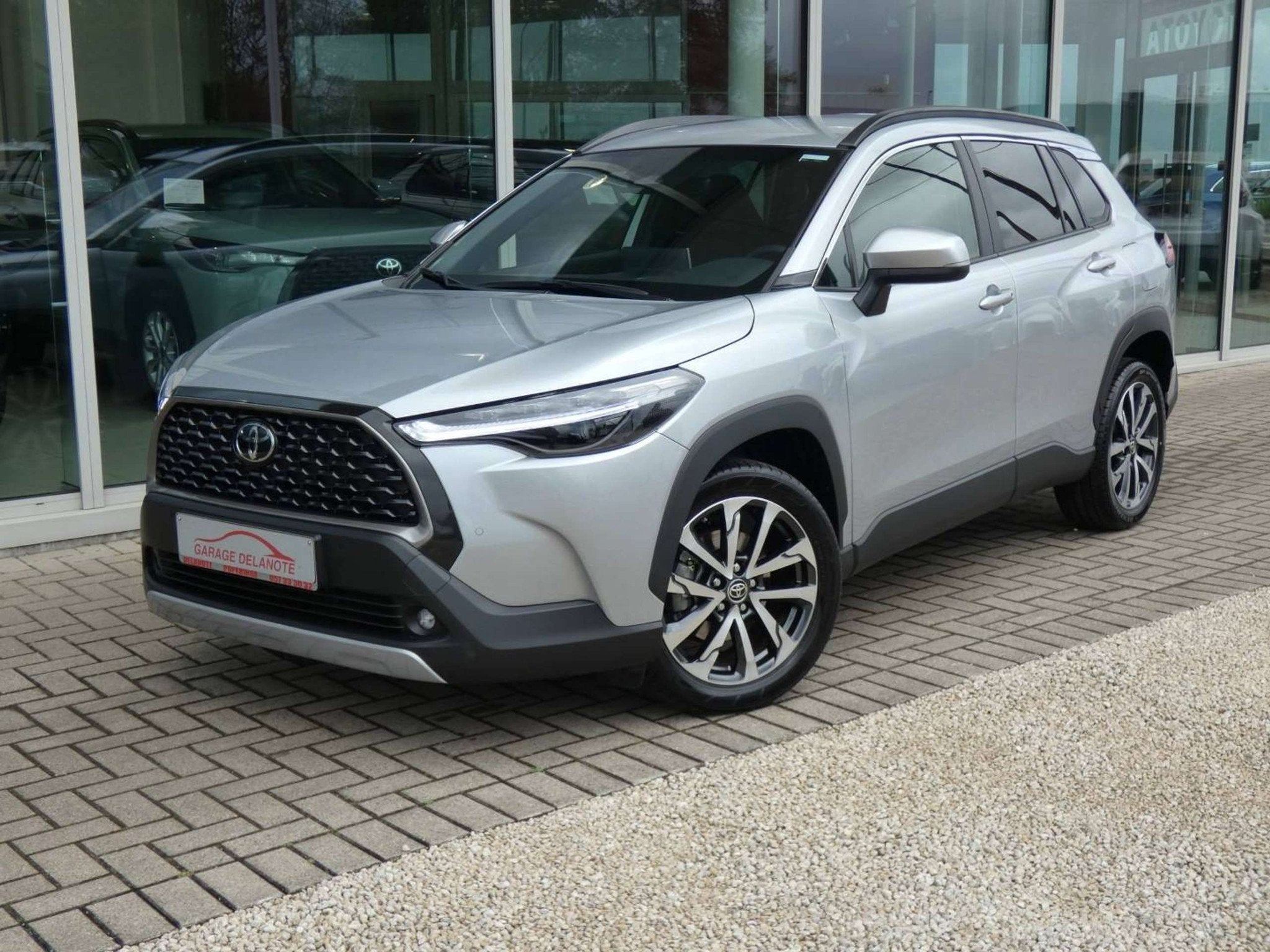 Toyota Corolla Cross 1.8 Hybrid 140pk STYLE +Dodehoek +Reser, Autos, Toyota, Argent ou Gris, Achat, Entreprise, Noir