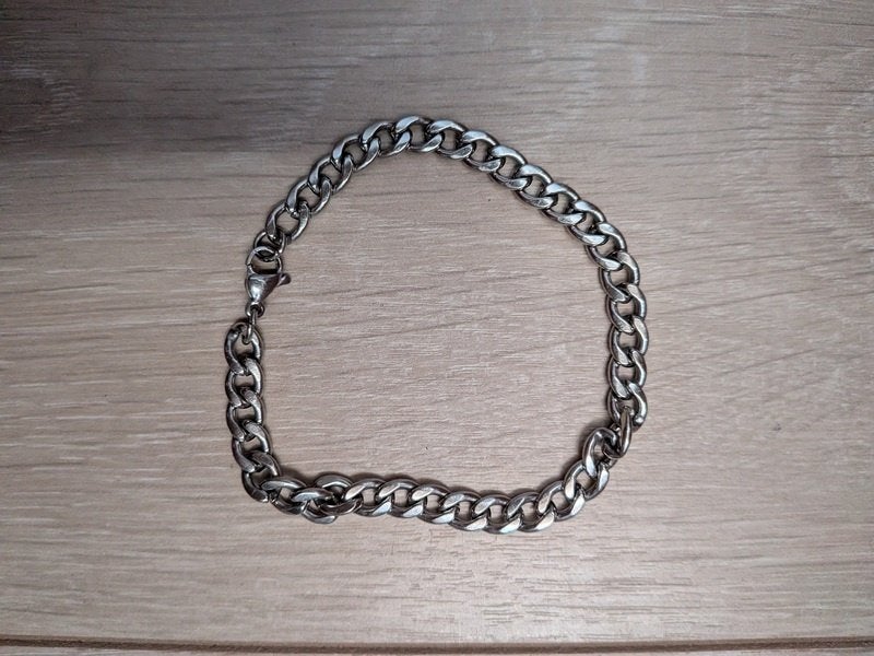 bijoux - bracelet épais de couleur argentée, Enlèvement, Utilisé, Argent, Autres matériaux