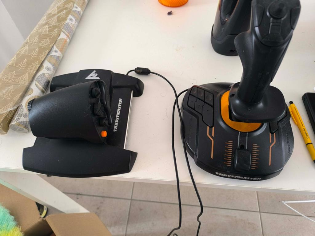 Thrust master t1600M FCS hotas, Enlèvement ou Envoi