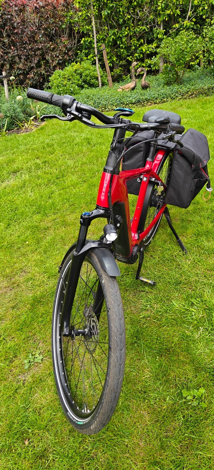 CUBE KATHMANDU HYBRID COMFORT PRO 800 ELECTRICRED/RED, Ophalen, Cube