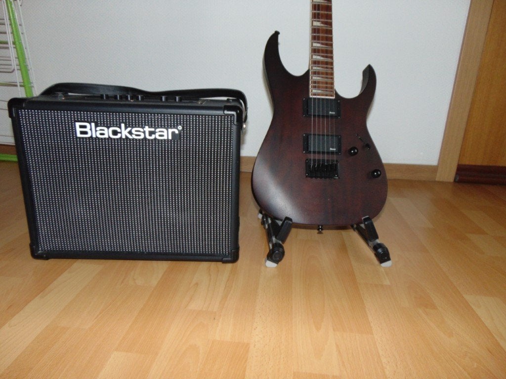 Gitaar Ibanez + Versterker Blackstar ID: Core Stereo 40 Watt, Ophalen, Ibanez, Nieuw, Met versterker