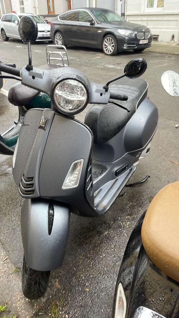 Vespa gts super sport 2023 mat grijs, Ophalen of Verzenden, Zo goed als nieuw