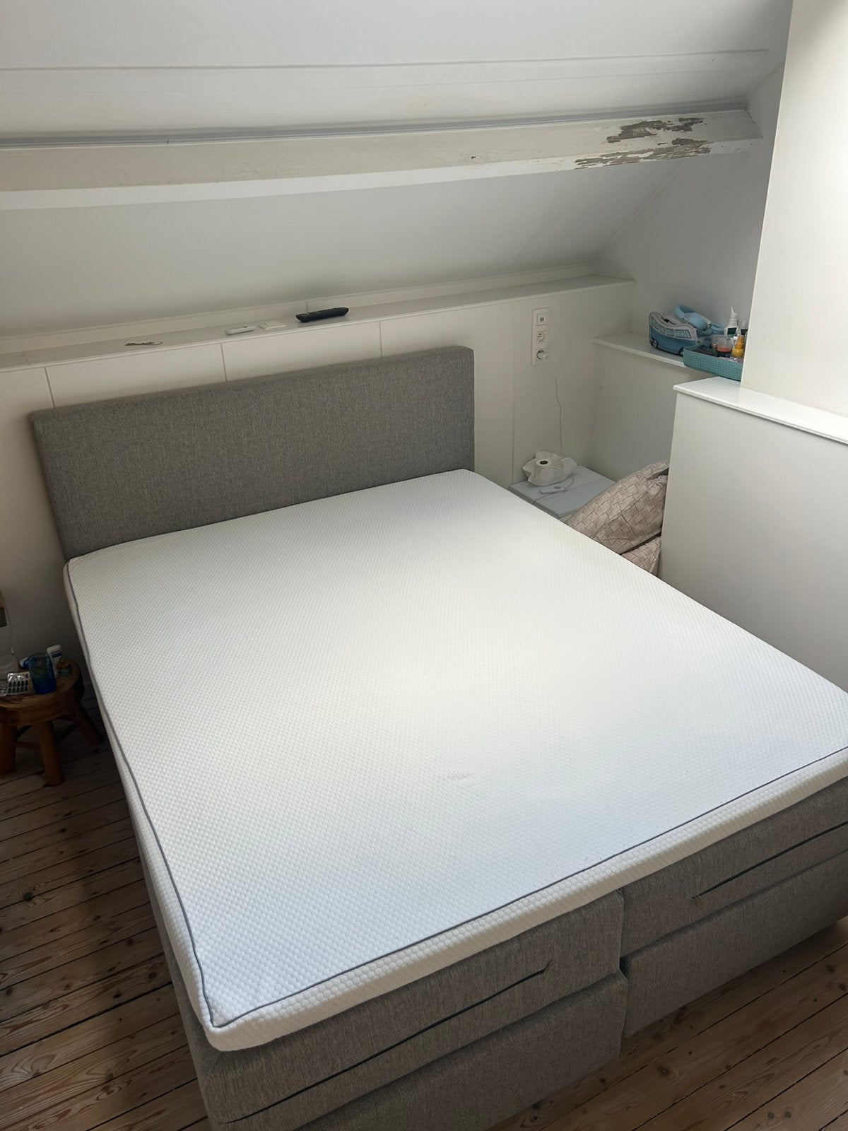 Topmatras Swiss Sense 7 cm veerkrachtig schuim, Ophalen, Gebruikt, Tweepersoons, 200 cm