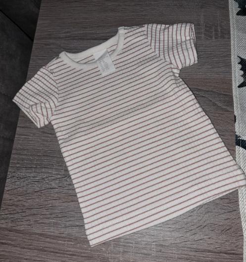 H&M wit-beige gestreept t-shirt 62, Kinderen en Baby's, Babykleding | Maat 62, Jongetje of Meisje, H&M, Nieuw, Ophalen of Verzenden