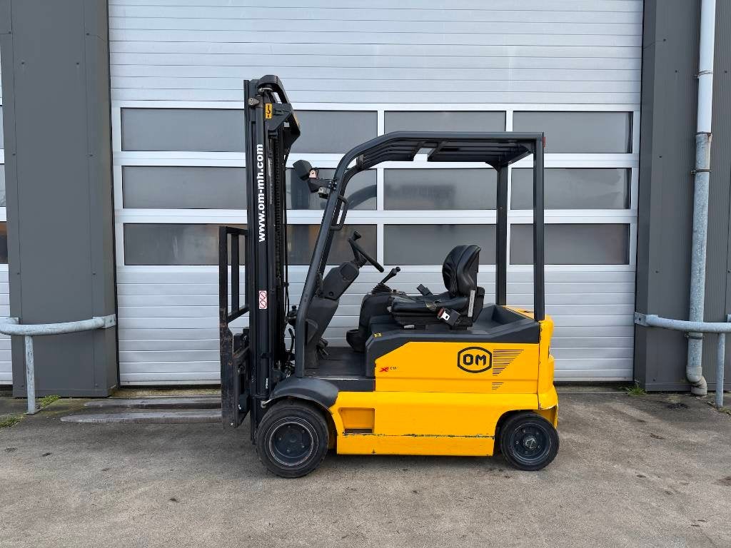 OM XE18AC 1.8 ton elektrische heftruck 1800kg triplex, Zakelijke goederen, Machines en Bouw | Heftrucks en Intern transport, 1000 tot 2000 kg