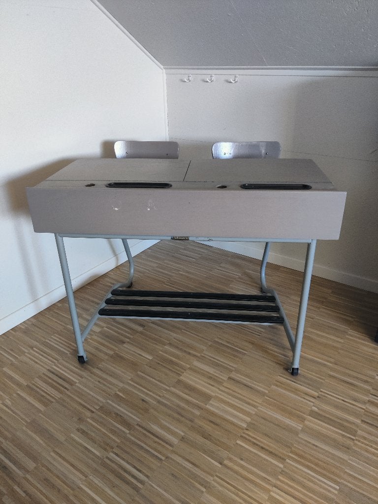 houten lessenaar, Ophalen, Gebruikt, Tafel(s) en Stoel(en)