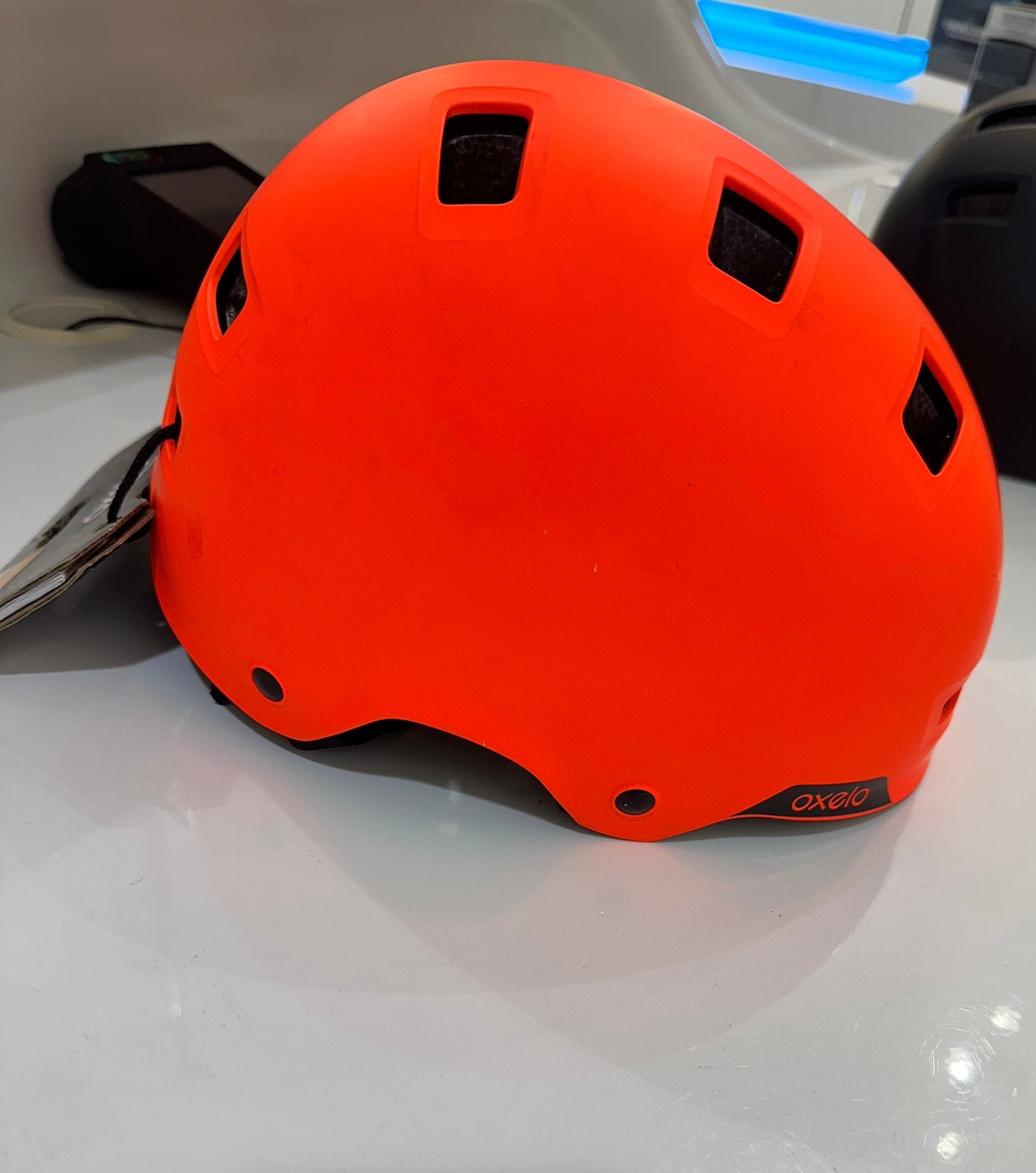 Casque neuf avec ticket, Enlèvement, Comme neuf