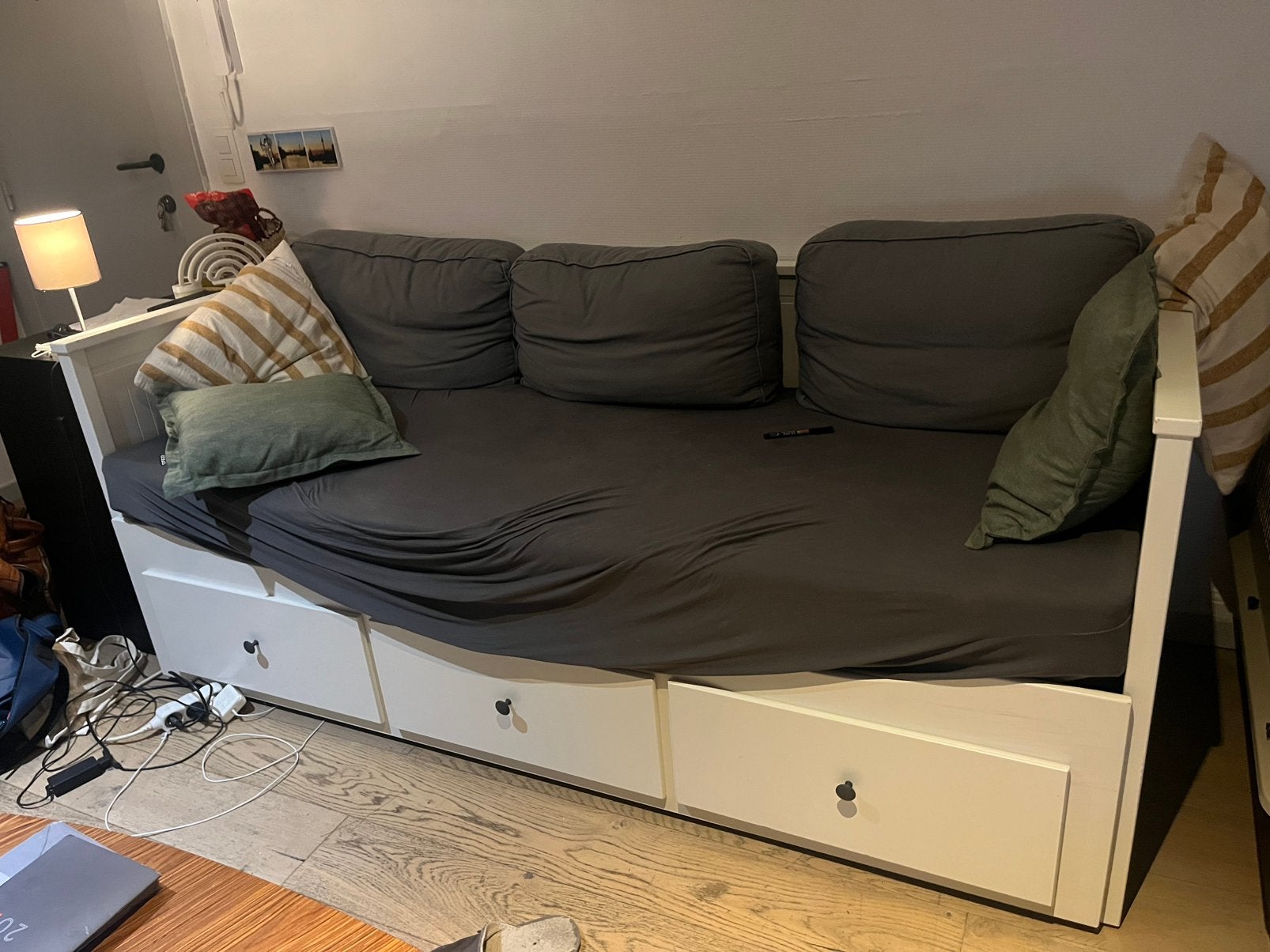 IKEA double pull out bed, Enlèvement, Comme neuf