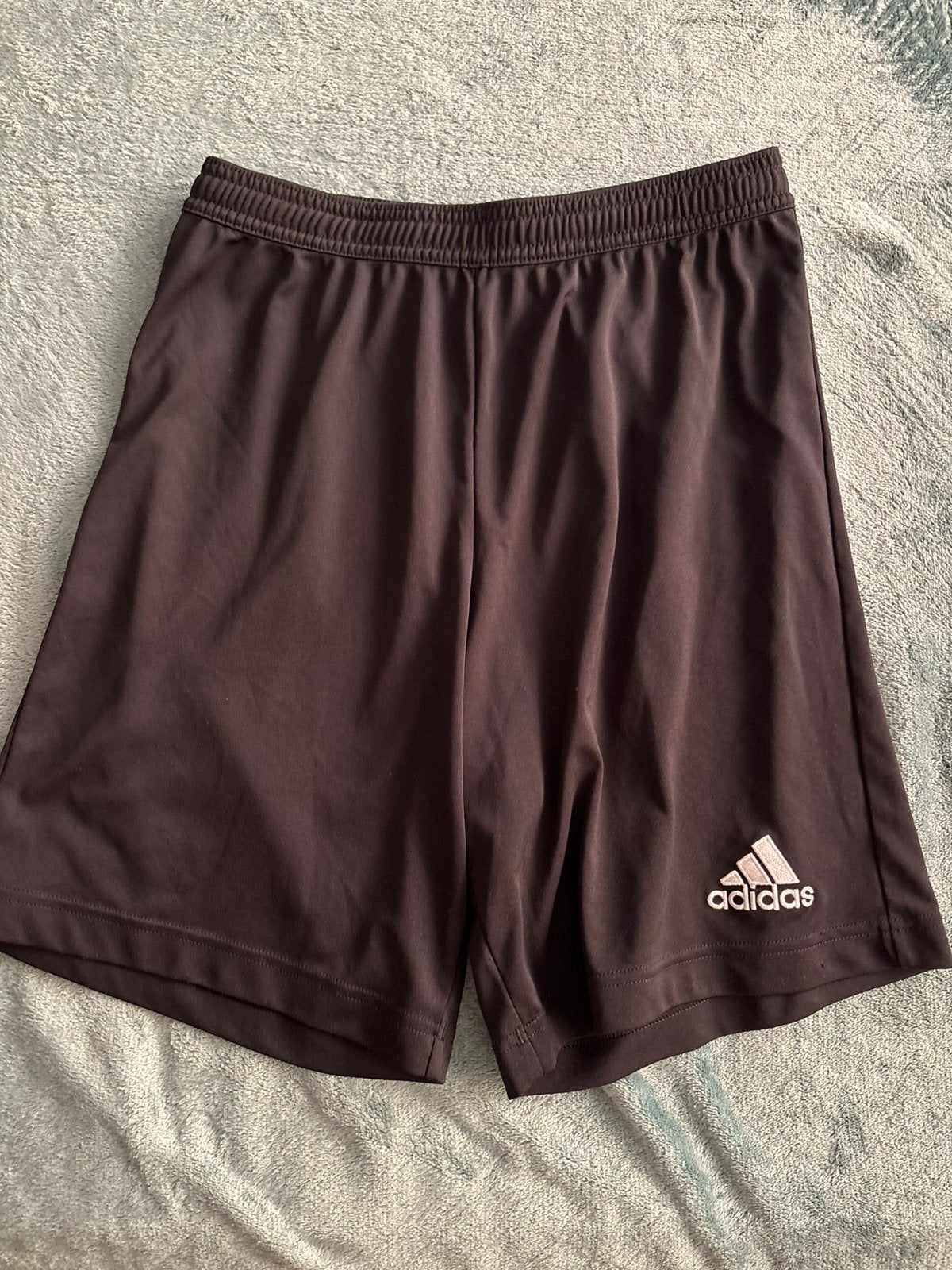 Zwarte adidas short S, Kleding | Heren, Sportkleding, Zwart, Ophalen of Verzenden, Zo goed als nieuw, Voetbal