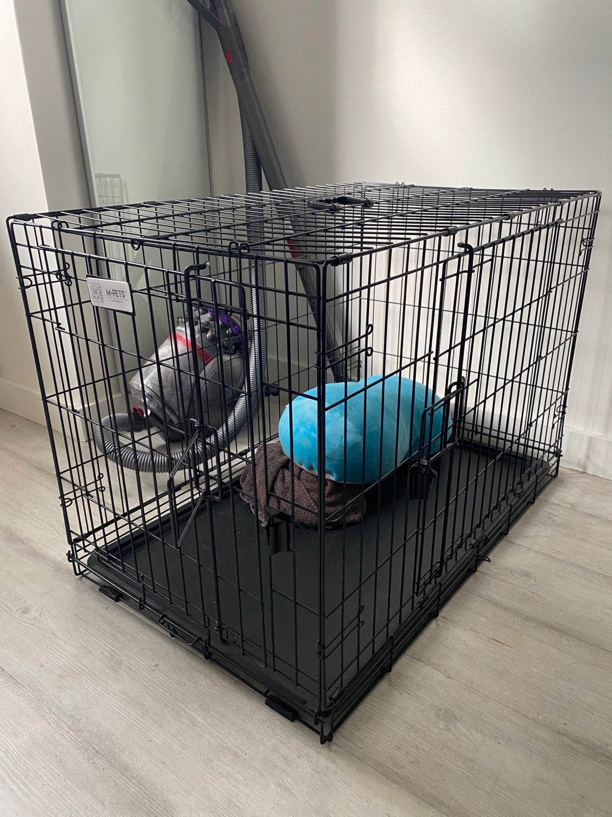 M-PETS bench grote hond 90x60x60, Ophalen, Zo goed als nieuw