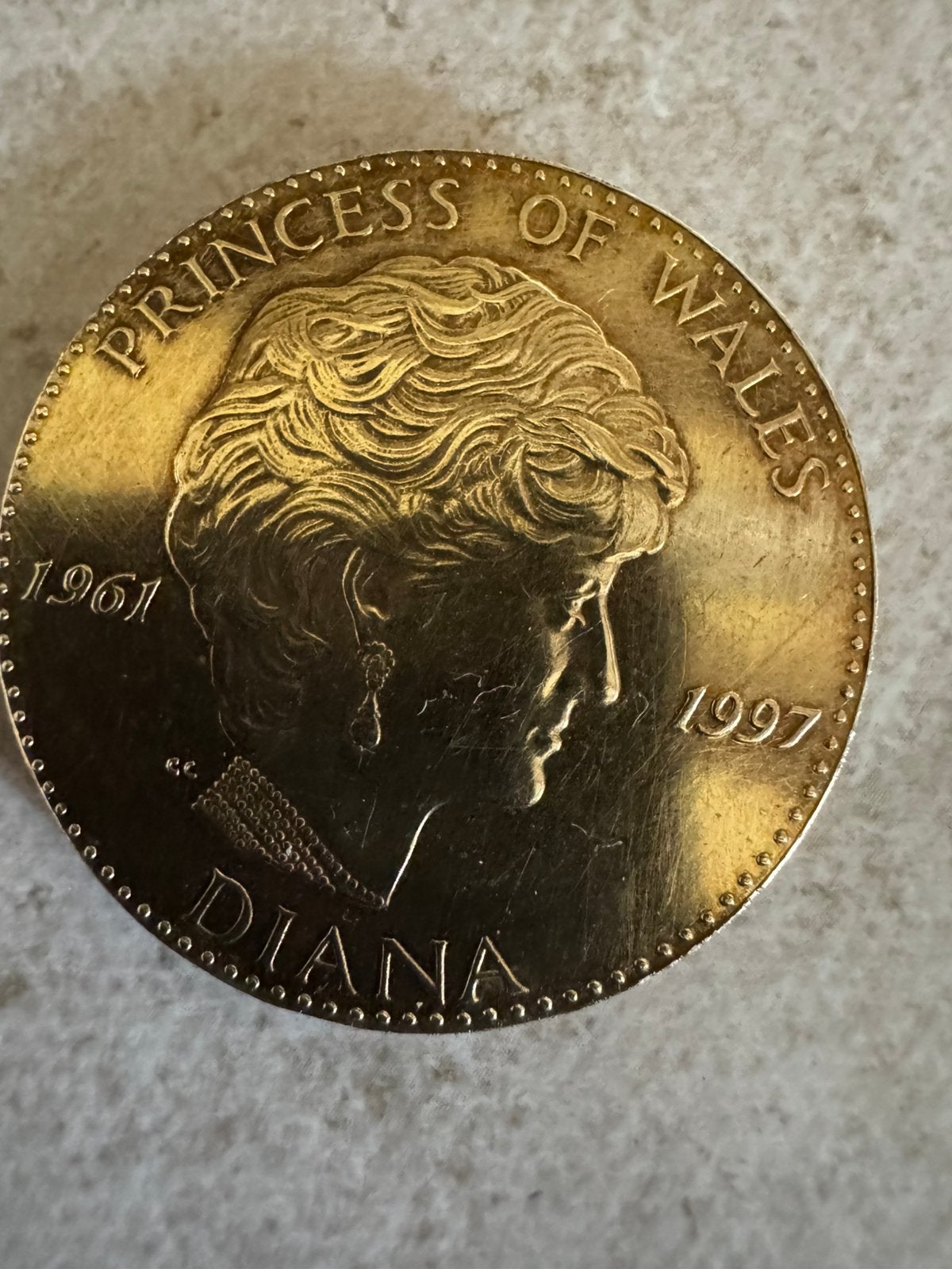 Herdenkingsmedaile Princess Diana, Verzamelen, Ophalen
