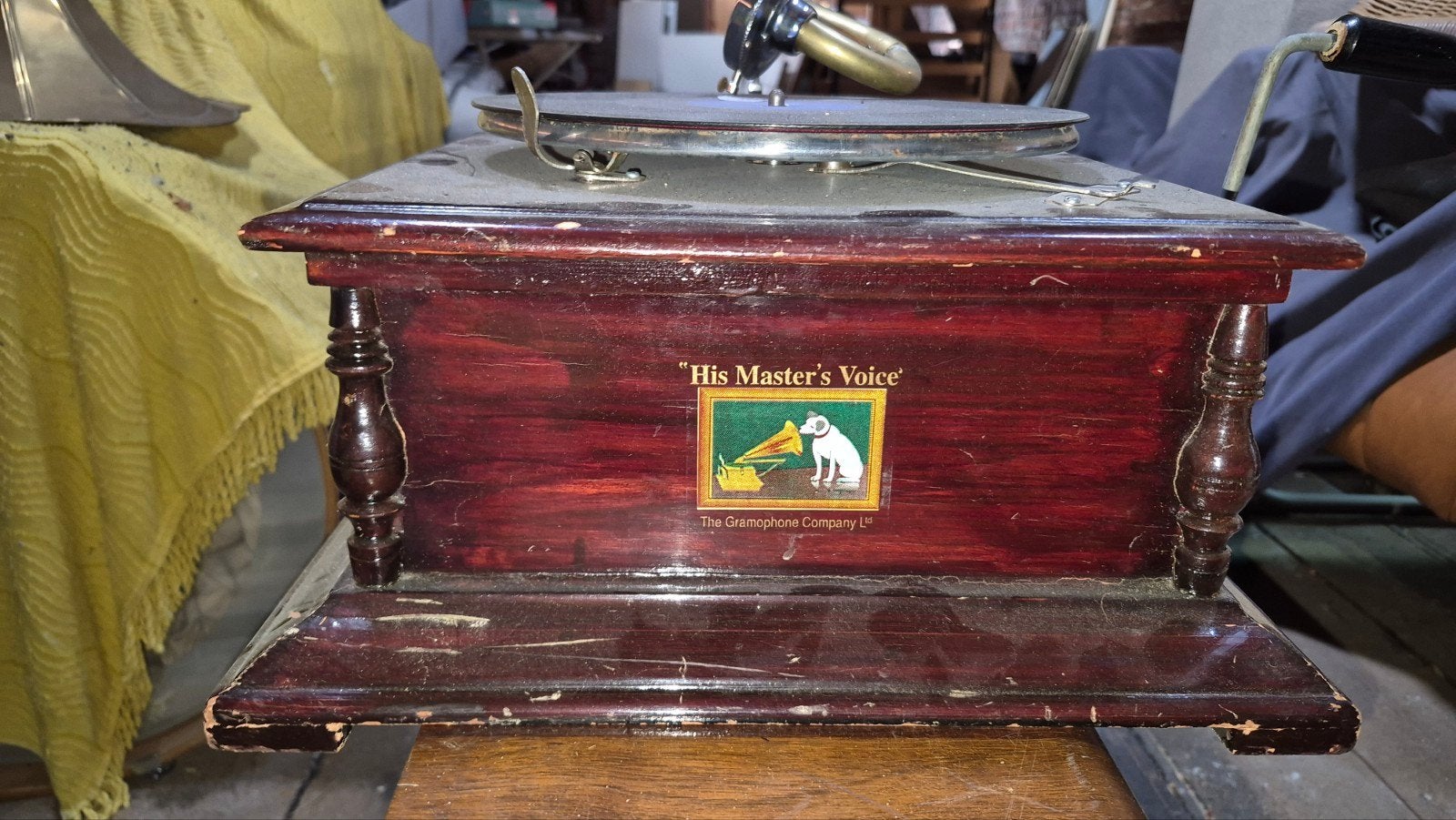 His master's voice Grammofoon, Ophalen