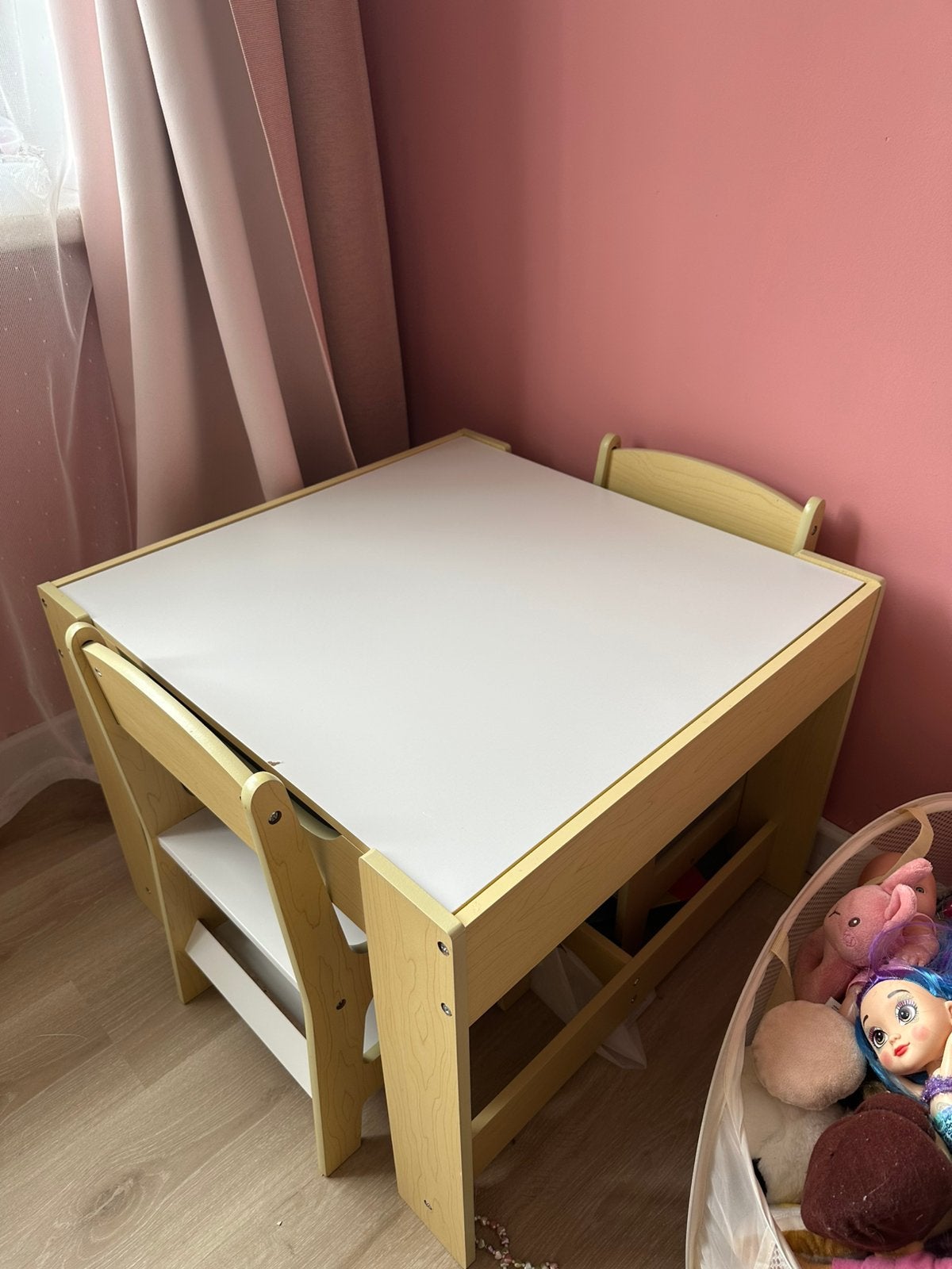 Kindertafel, Kinderen en Baby's, Ophalen, Zo goed als nieuw